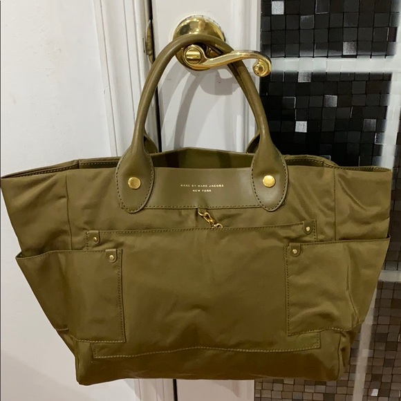 Marc By Marc Jacobs Handbags - 💕Marc by Marc Jacobs olive green xl satchel 💕